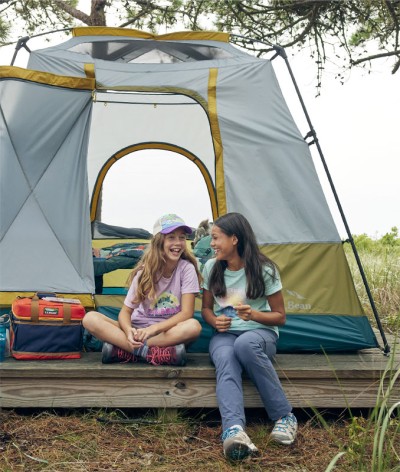 https://www.llbean.ca/on/demandware.static/-/Library-Sites-LLBeanSharedLibrary/default/dwa1b791c2/image_library/2024/home_pages_4/4_01_hp/Camping_XL25.jpg